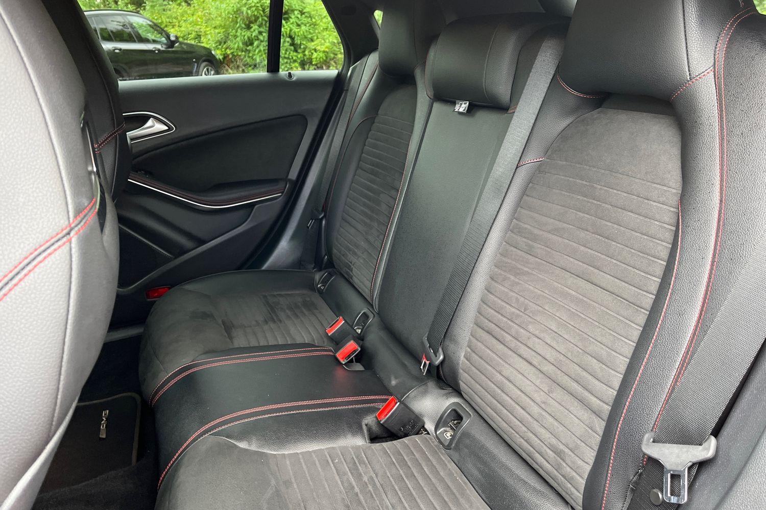 Mercedes-Benz CLA Photo 34