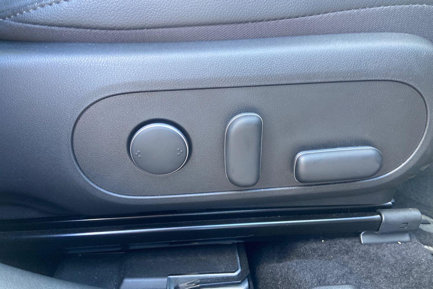 Hyundai KONA Photo 35