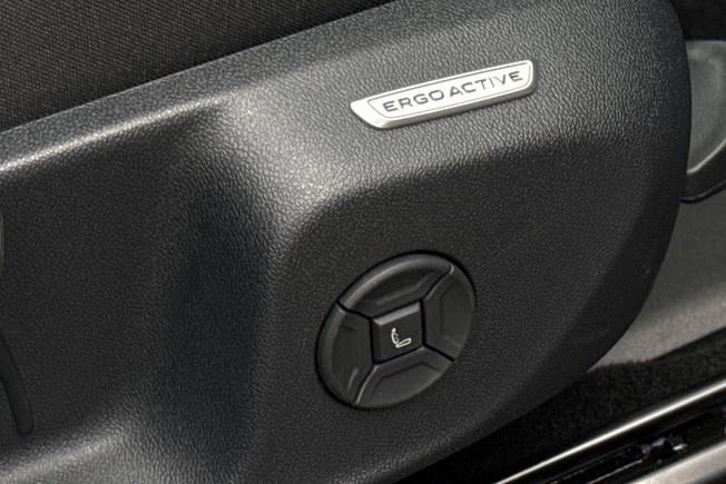 VOLKSWAGEN T-Roc Photo 22