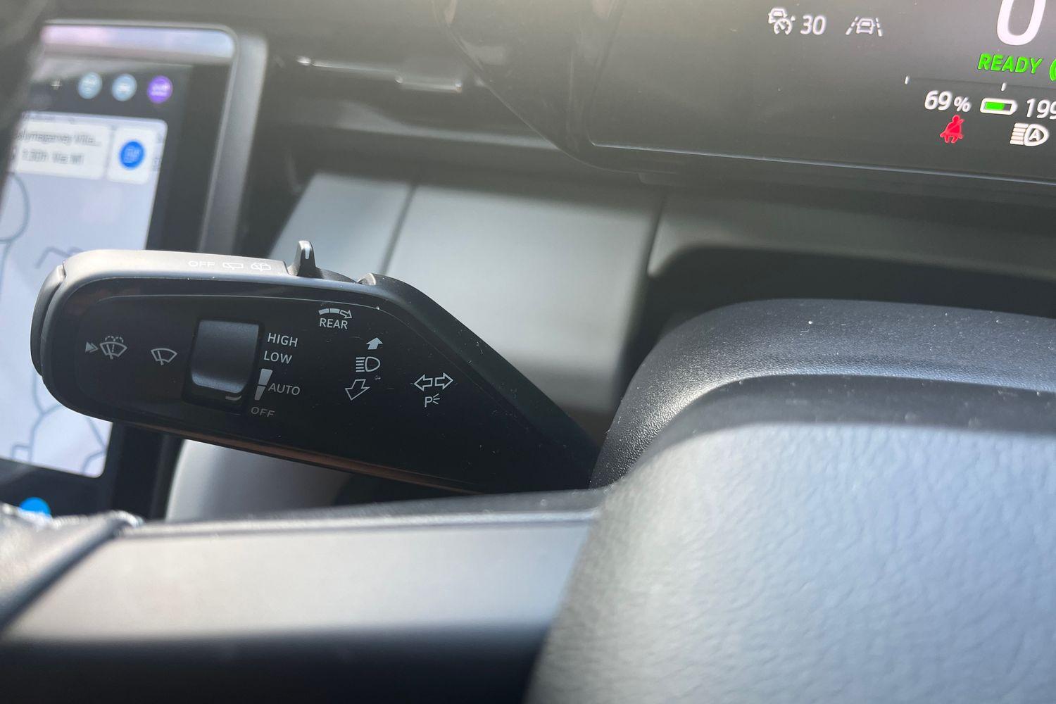 Ford Explorer Photo 13
