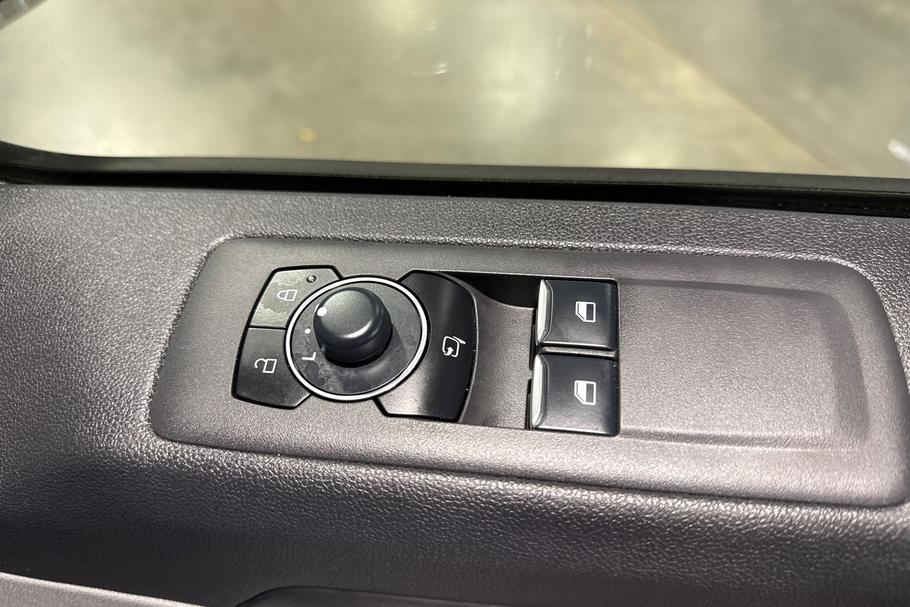 Used Ford TOURNEO CUSTOM 24