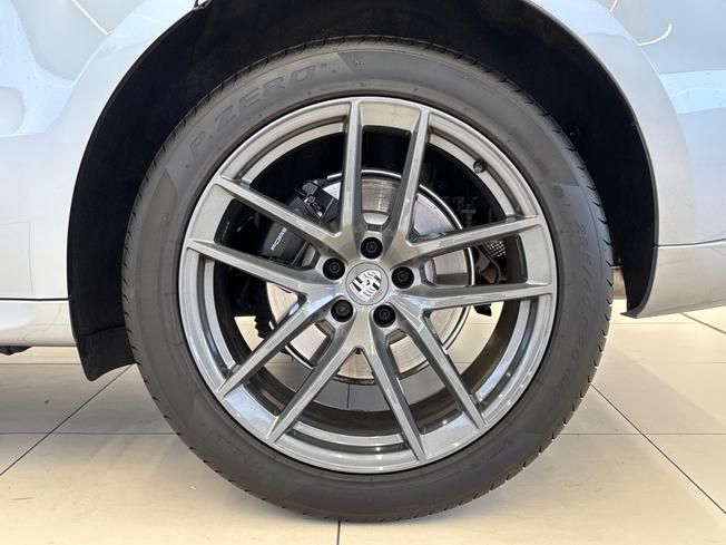 PORSCHE Macan Photo 26