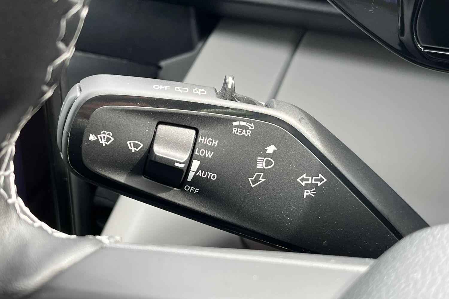 Ford Explorer Photo 13