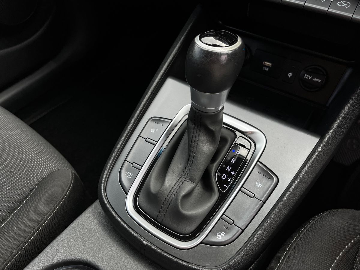 Hyundai KONA Photo 13