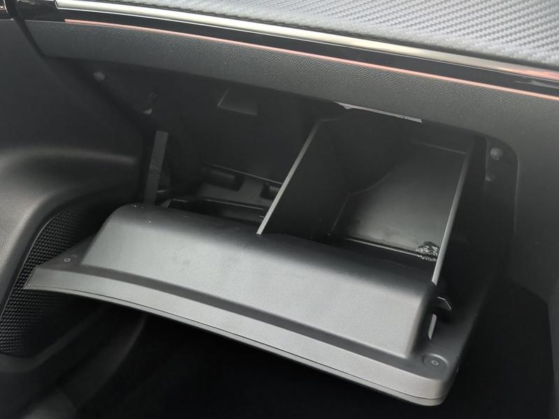 Used Peugeot E-2008 RY73ASO 31