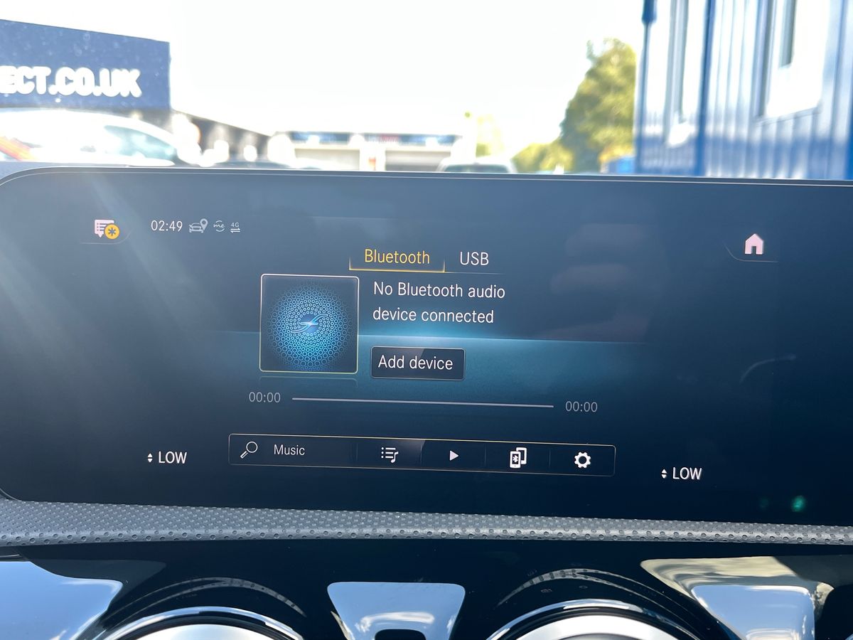 Mercedes-Benz CLA Photo 32