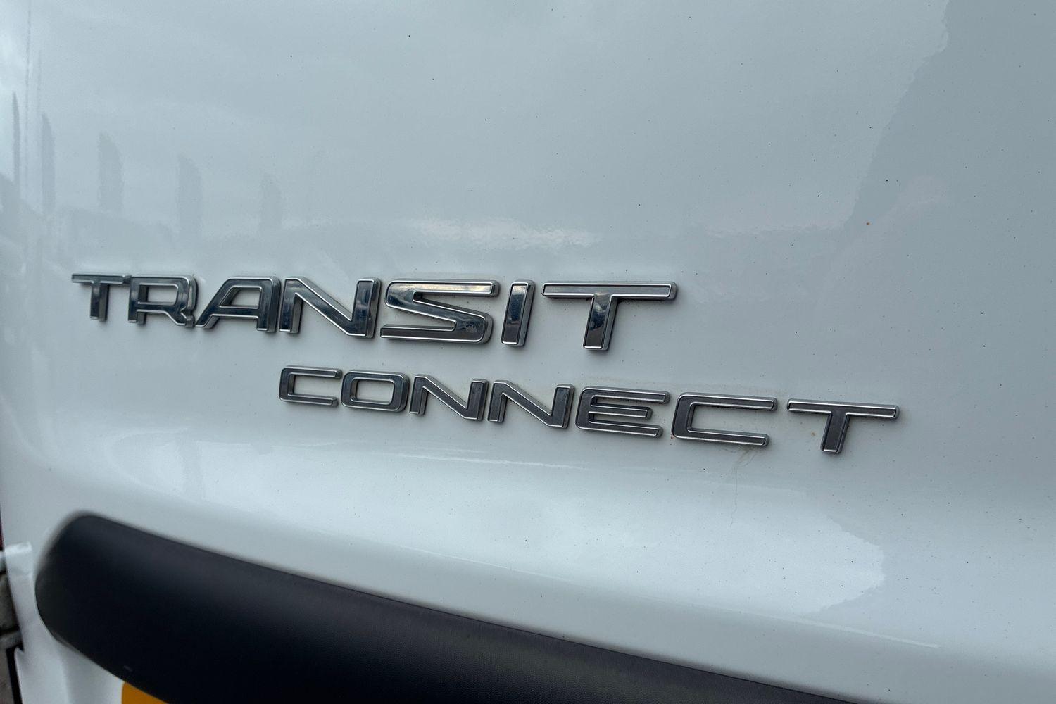 Ford TRANSIT CONNECT Photo 19