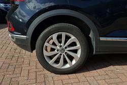 Volkswagen T-Roc Photo 5