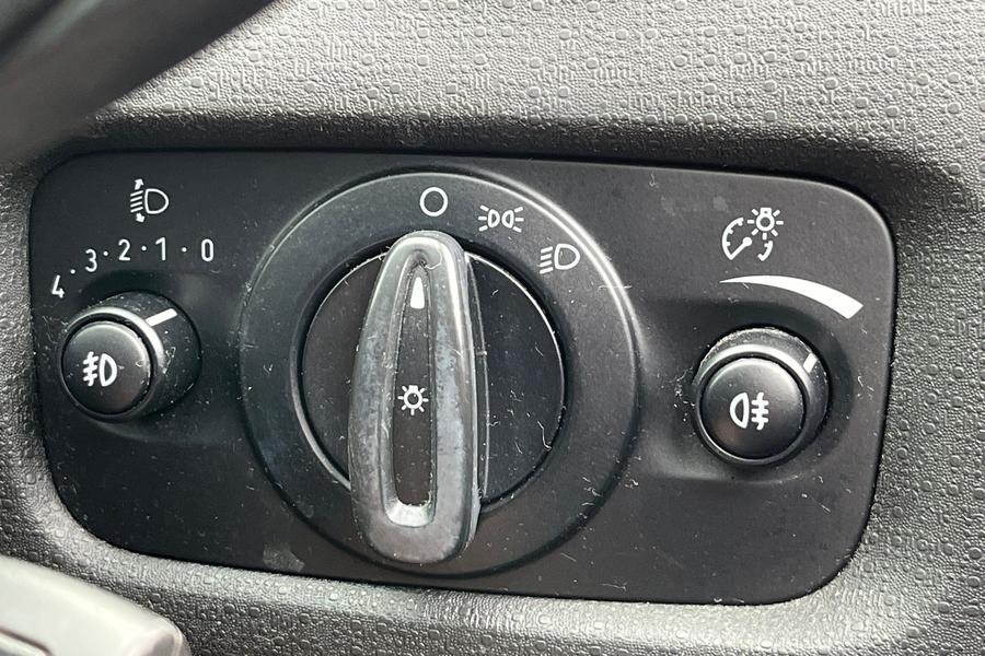 Ford FIESTA Photo autoimg-9c459b7335edce636ff5f8e613c2c36b9d77f363.jpg