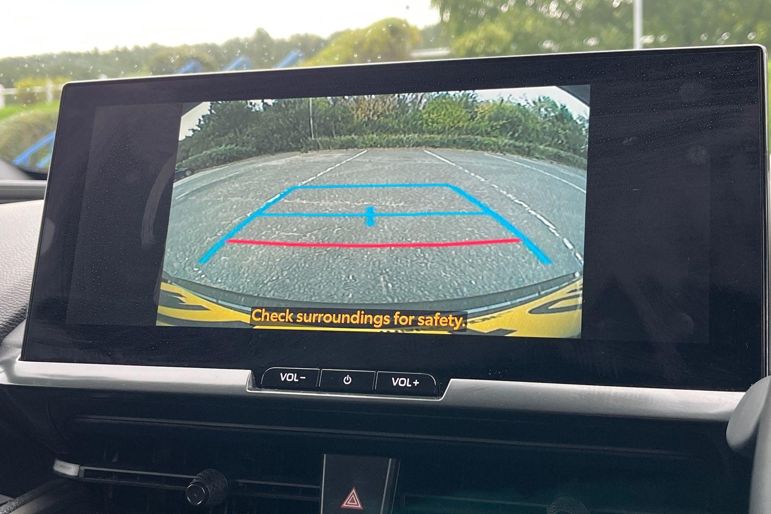 Toyota C-HR Photo 23