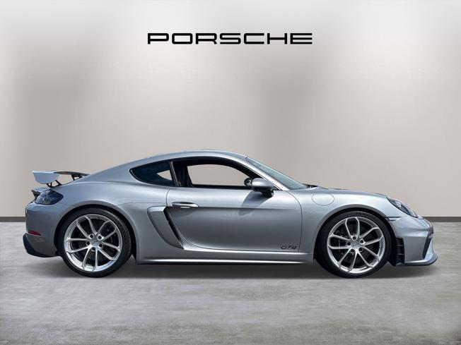 PORSCHE 718 Cayman Photo 8