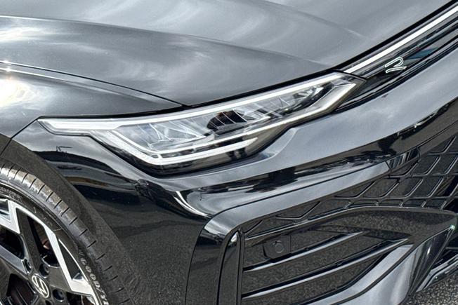 VOLKSWAGEN Golf Photo 19