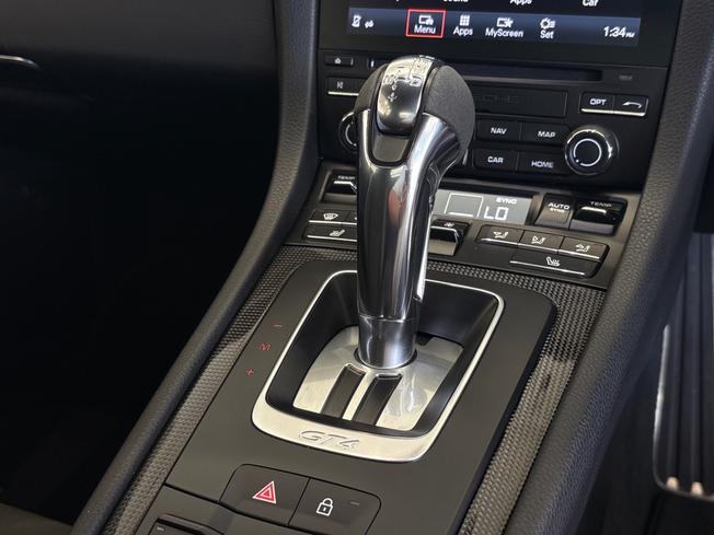 PORSCHE 718 Cayman Photo 12