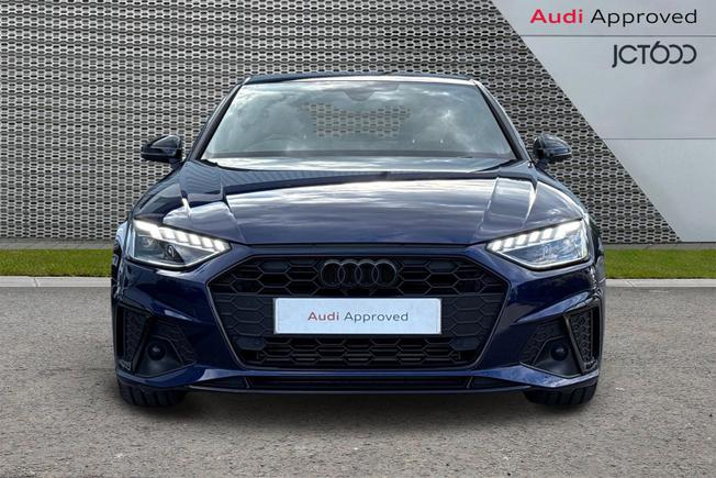 AUDI A4 Photo 8