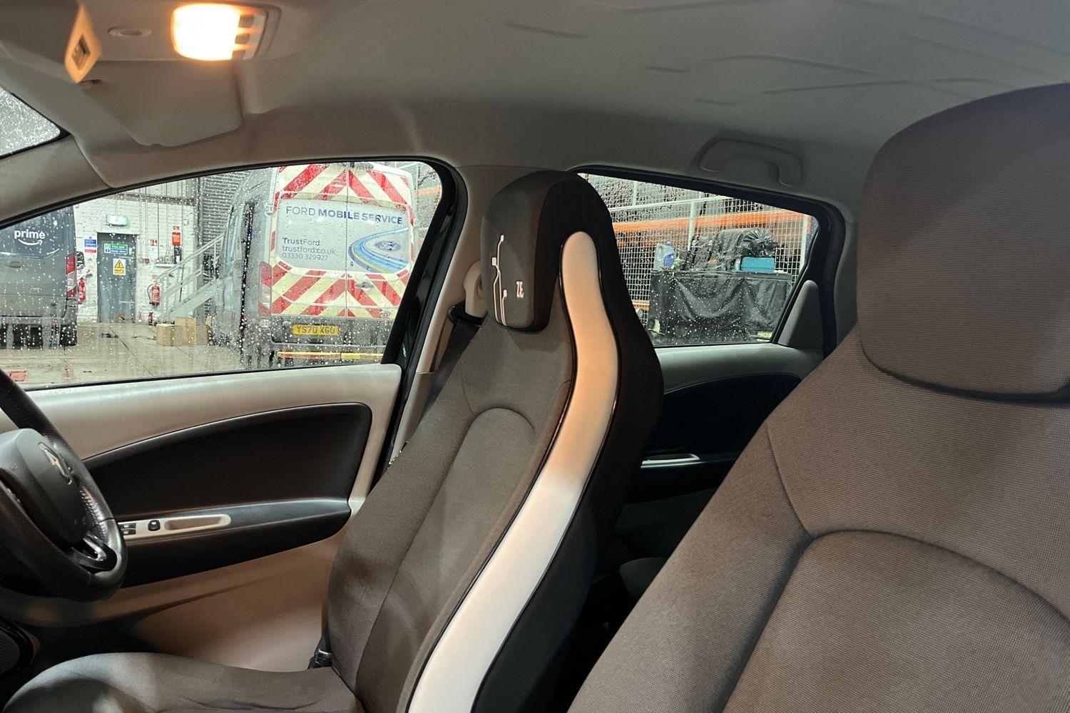 Renault ZOE Photo 18