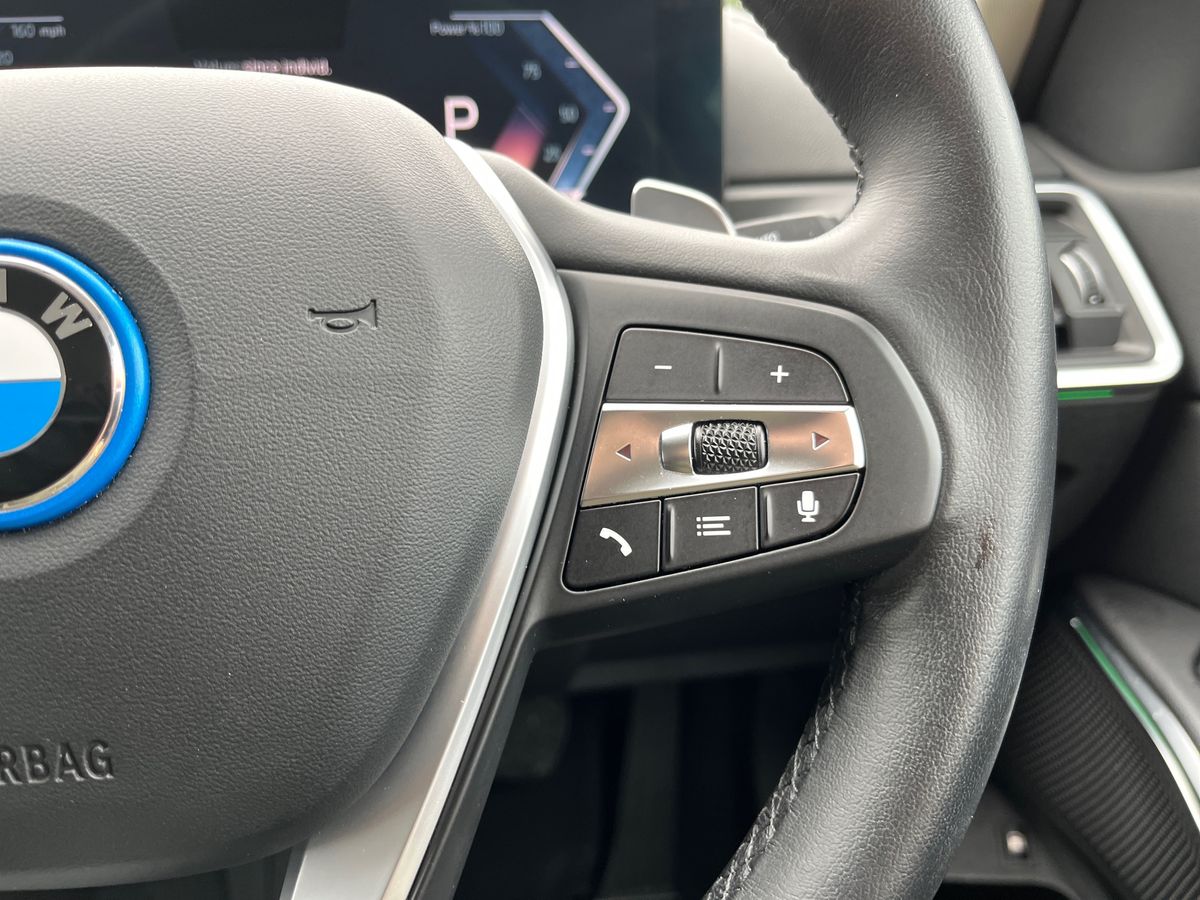 BMW 3 Series Photo 16
