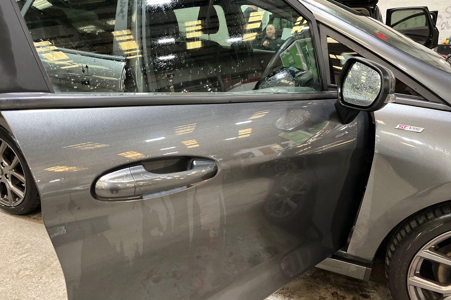 Ford FIESTA Photo 23