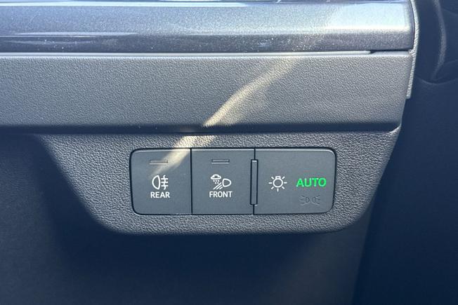 AUDI  Q4 SUV Photo 36