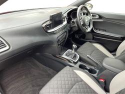 KIA CEED Photo 2
