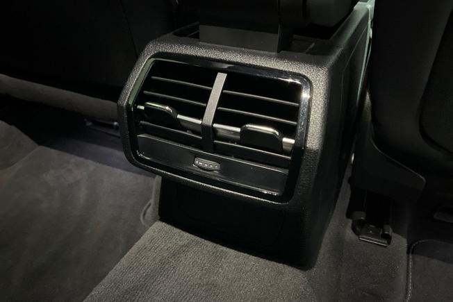 AUDI Q3 Photo 29