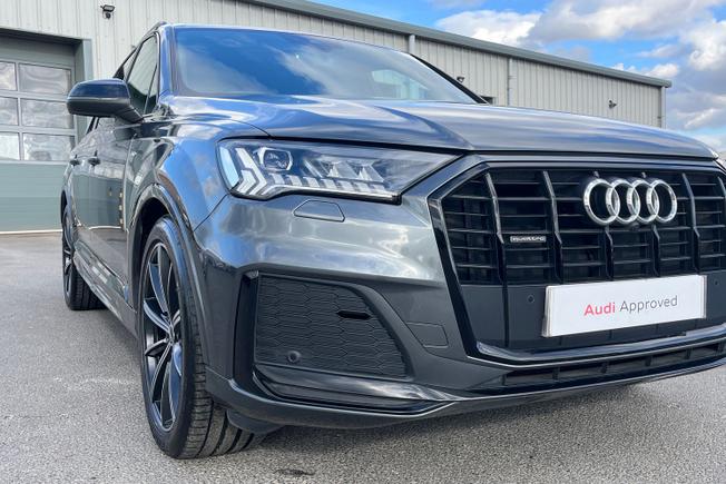 AUDI Q7 Photo 19