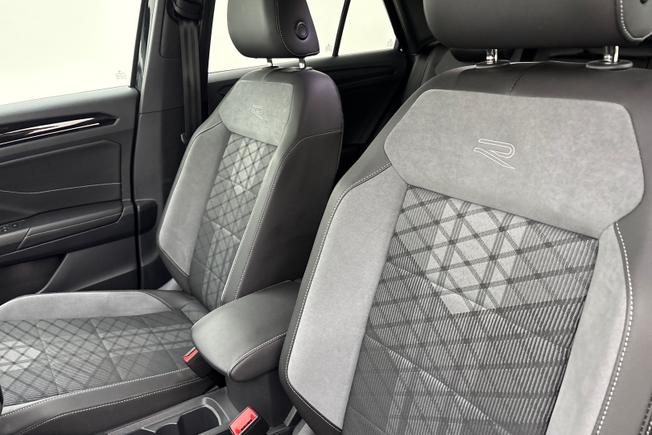 VOLKSWAGEN T-Roc Photo 28