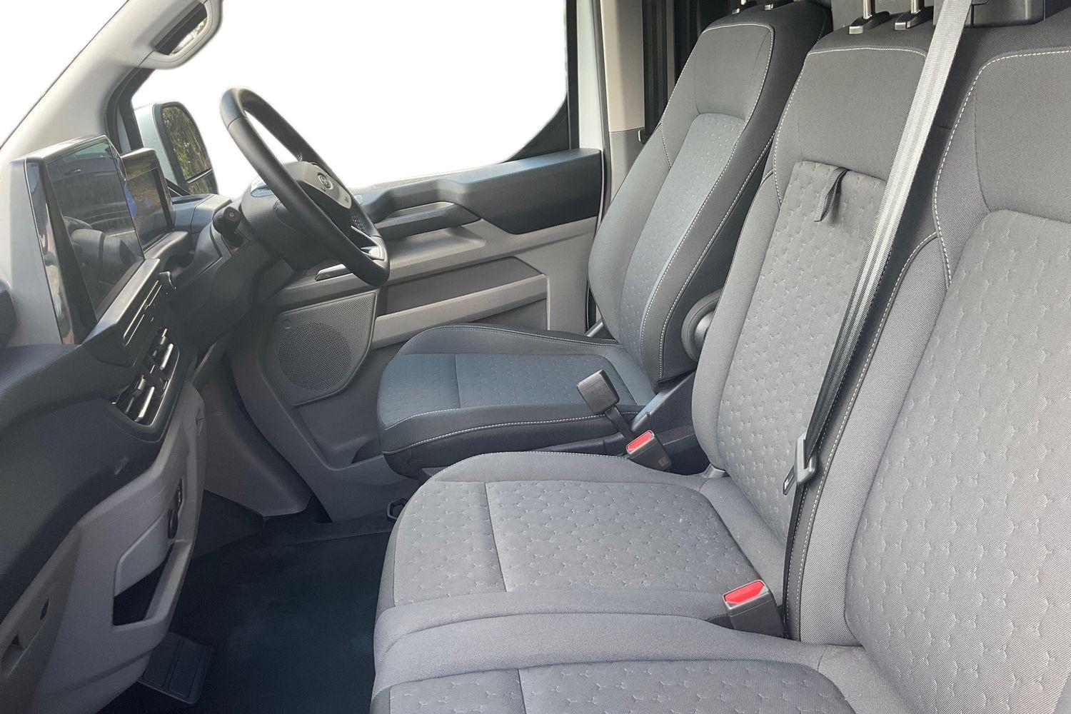 Ford E-Transit Custom Photo 9