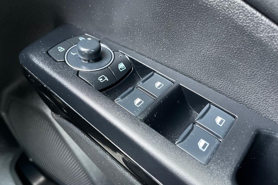 Ford PUMA Photo autoimg-9c6e4f71eb128aafae0183a2b0aff3ecc921ea1a.jpg