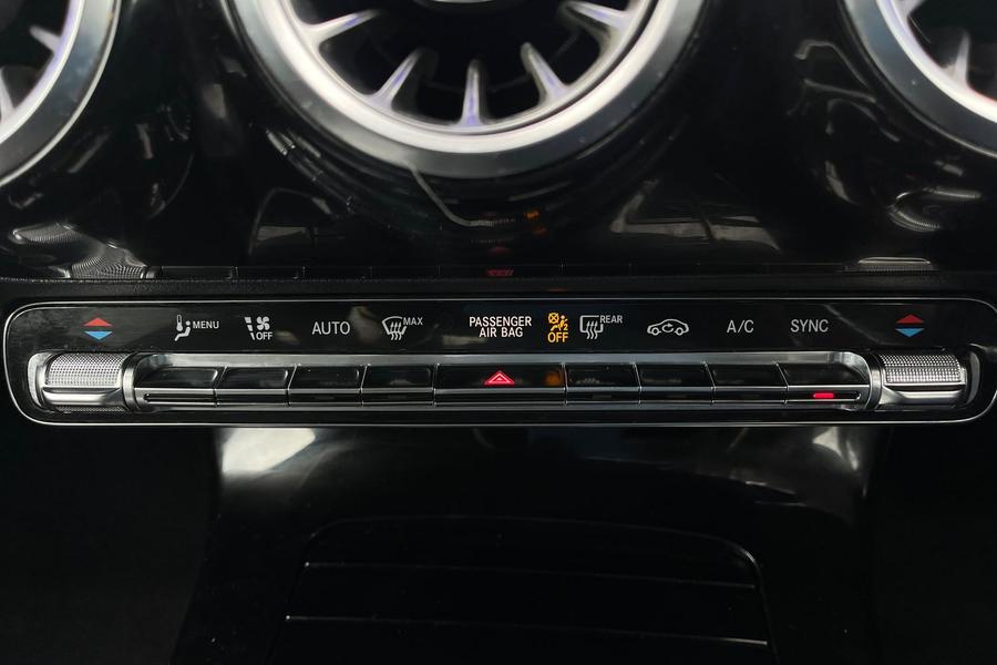 Mercedes-Benz CLA Photo autoimg-9c720cb88d2295e360d5202801aae301d6e32382.jpg