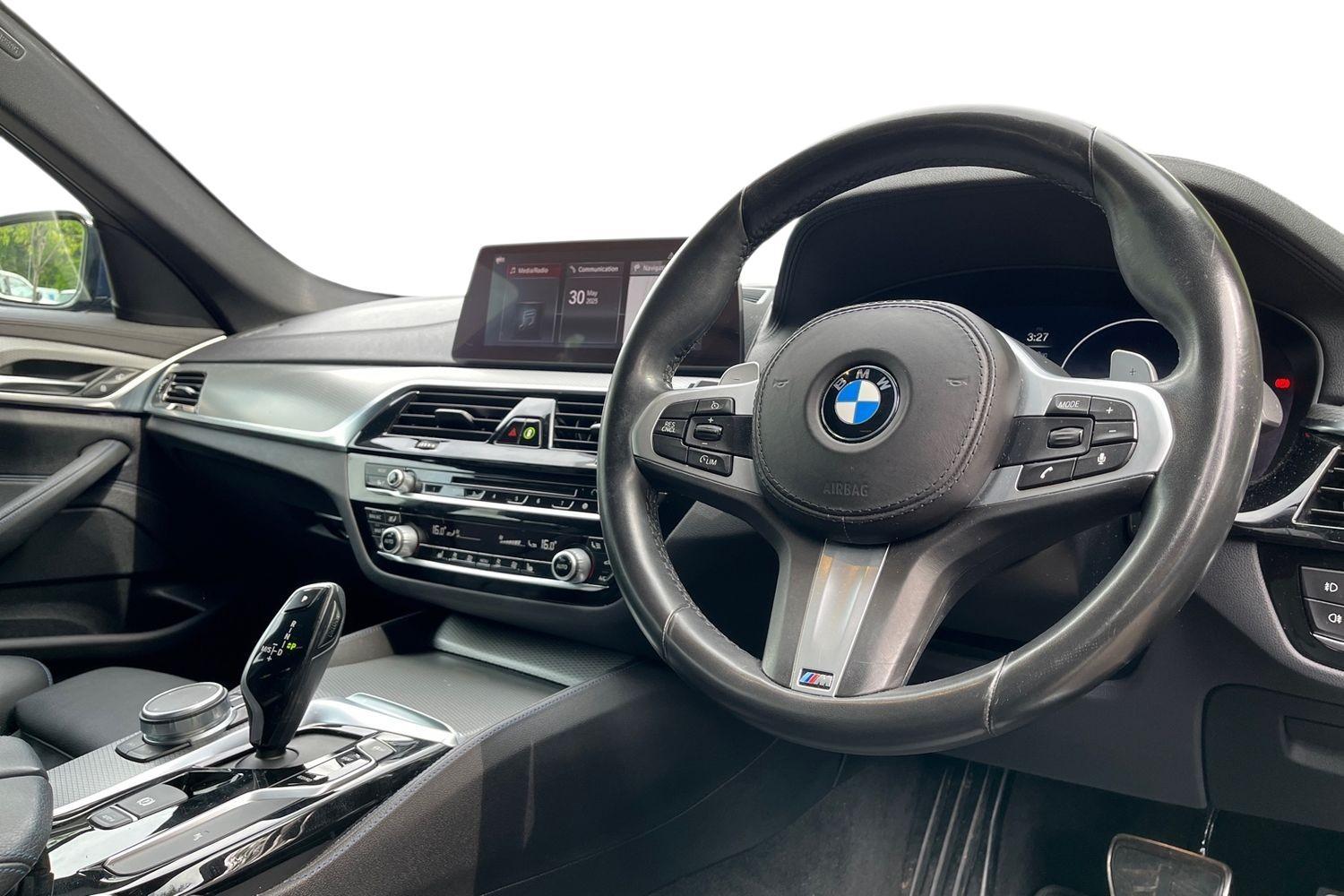 BMW 5 Series Photo 8
