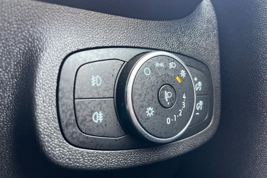 Ford Fiesta Photo autoimg-9c746aab85ca2d9110673db247de8be392799fce.jpg