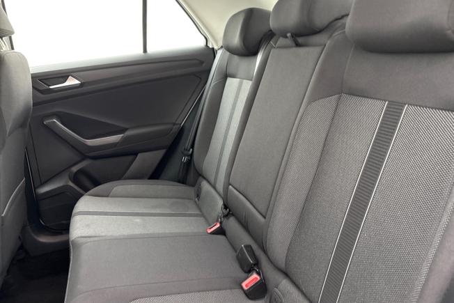 Volkswagen T-ROC Photo 9