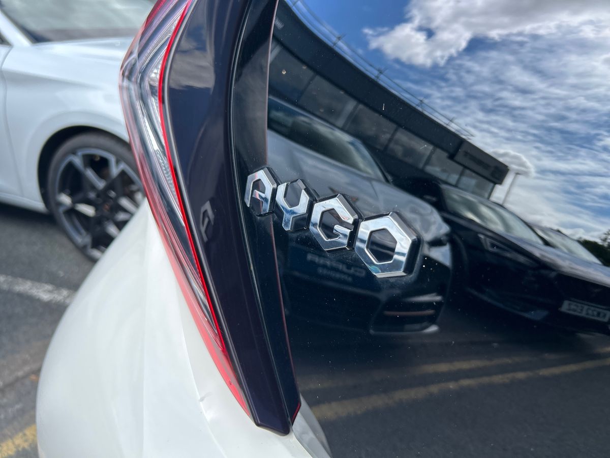 Toyota AYGO Photo 17