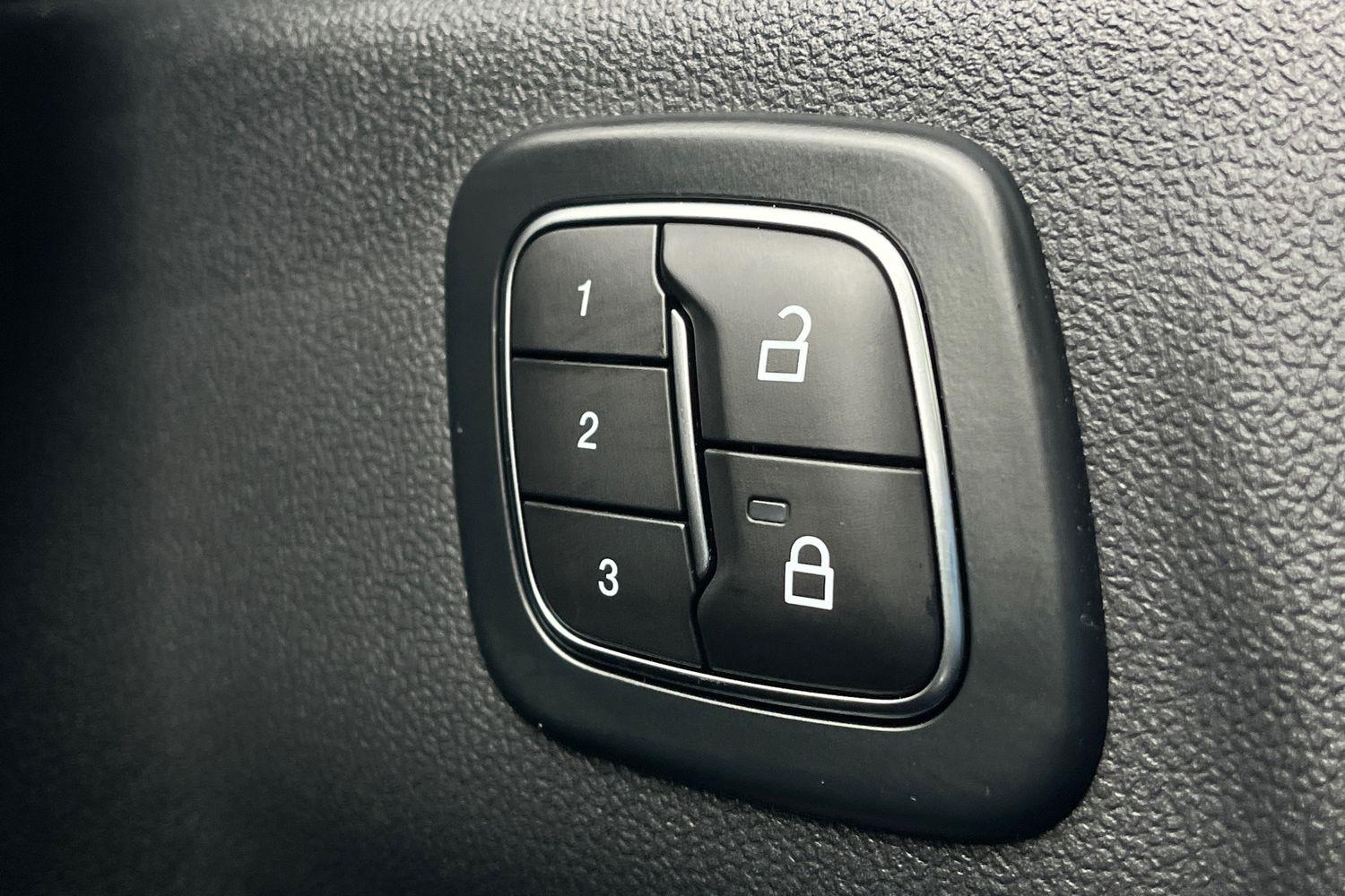 Ford Kuga Photo 29