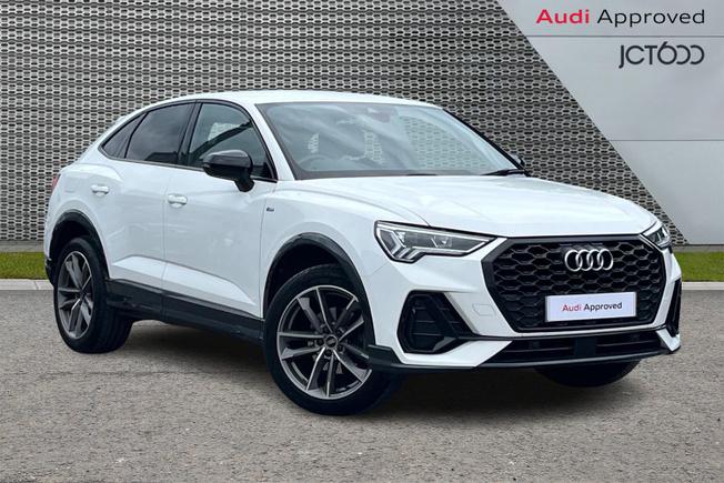AUDI Q3 Photo 1