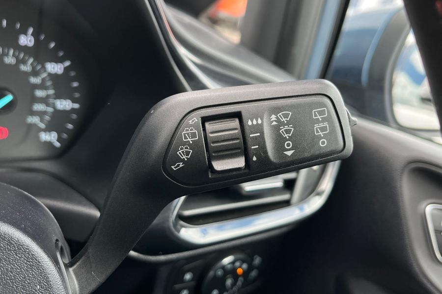 Ford Fiesta Photo autoimg-9c80fbfae3fc2d7f56cc4e0252e0e38cb54e0882.jpg