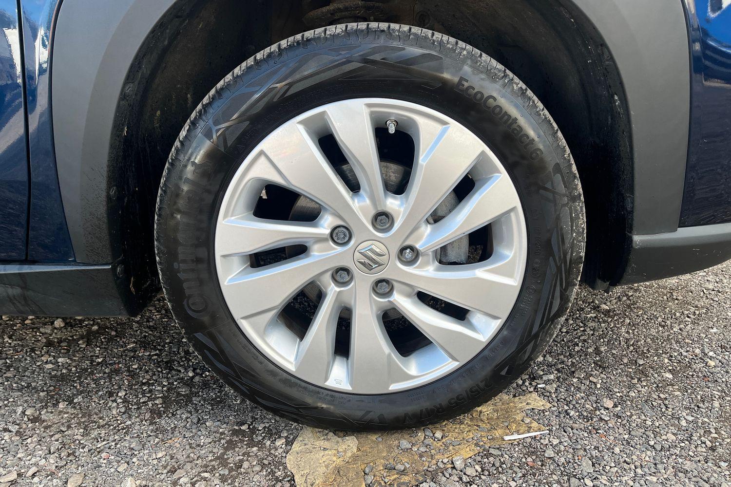 Suzuki S-CROSS Photo 24