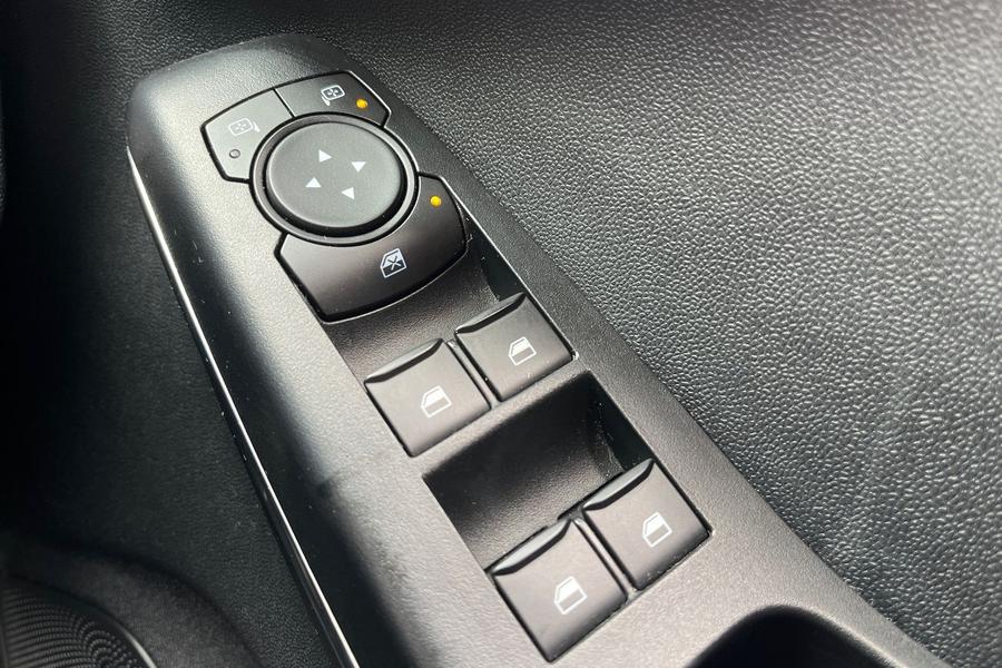 Ford FIESTA Photo autoimg-9c8bef11448d3a106b83d7909d06bb873a1b3f26.jpg