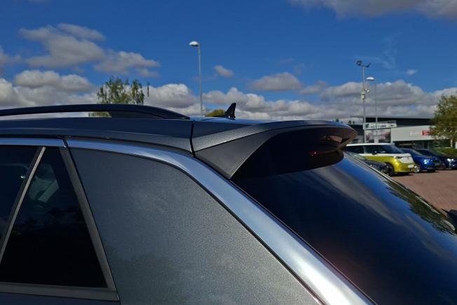 Volkswagen T-Roc Photo 21