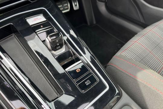 Volkswagen Golf Photo autoimg-9c9465e58cee6443fc5ff2a238daefe43567d12e.jpg