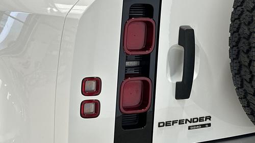 Land Rover Defender Photo autoimg-9c9b1ca332d50a1ddc87ca45b0512f751961502b.jpg