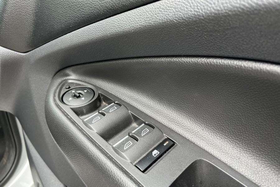 Ford KUGA Photo autoimg-9c9b6da8eacb6cb37f1c6c1cf007d45708d94023.jpg
