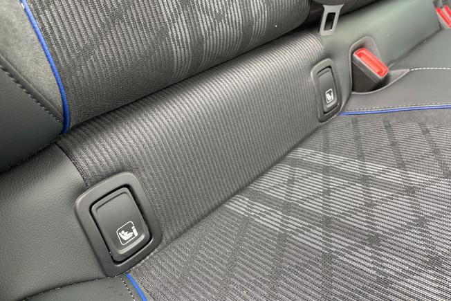 VOLKSWAGEN Passat Photo 29