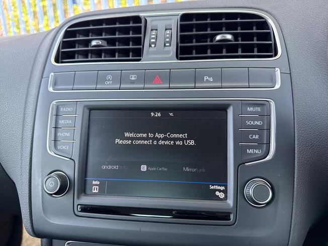 VOLKSWAGEN Polo Photo 14