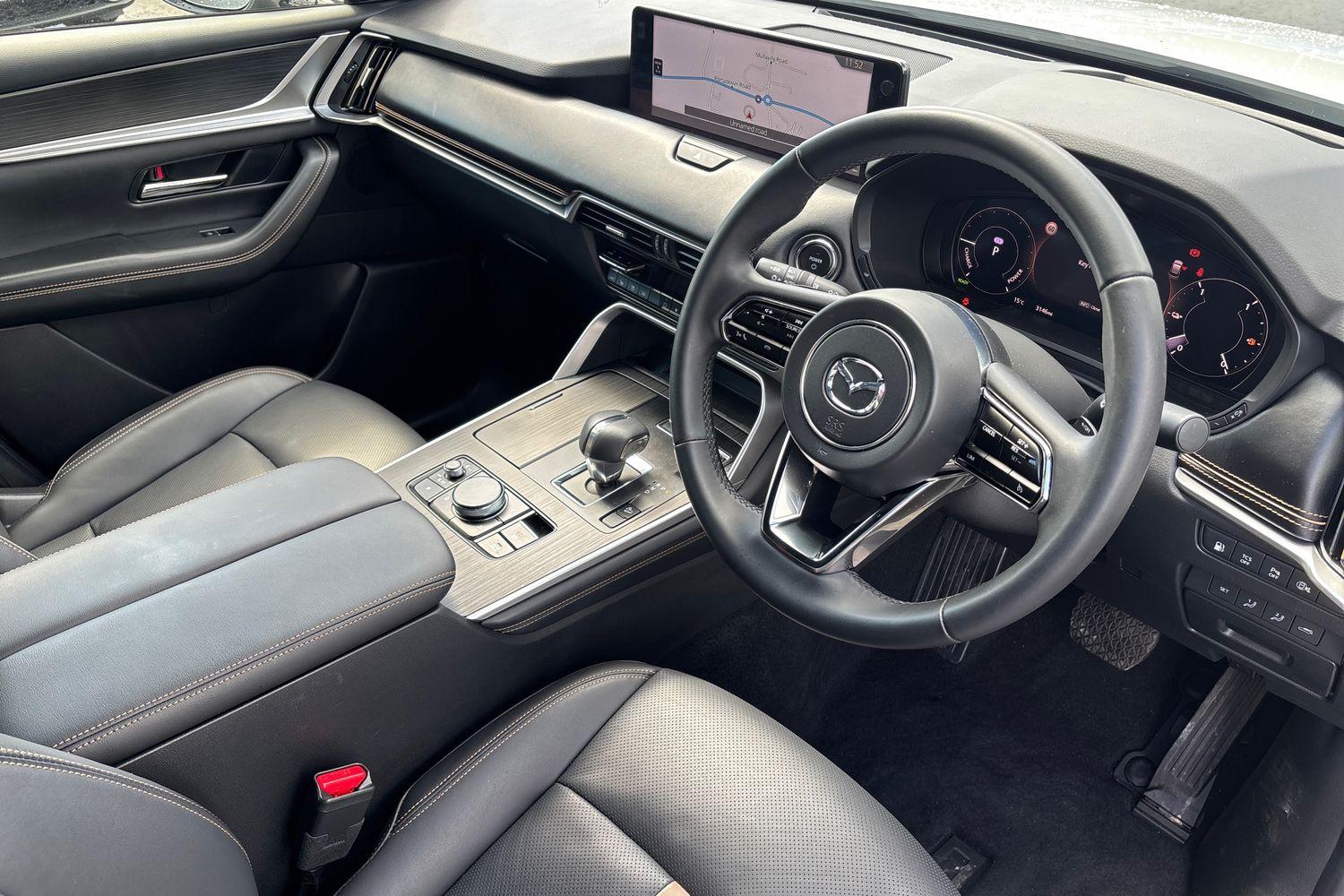 2026 Mazda CX-60 2.5 e-SKYACTIV 17.8kWh Homura Petrol Plug-in Hybrid Auto 4WD (327 ps) in White with 2900 Miles - vehicle photo 9 for sale on PureCar