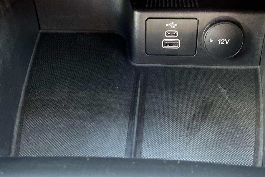 Ford KUGA Photo autoimg-9ca396f6f87e6f86fb4e50ffe23ac880e53f9f71.jpg