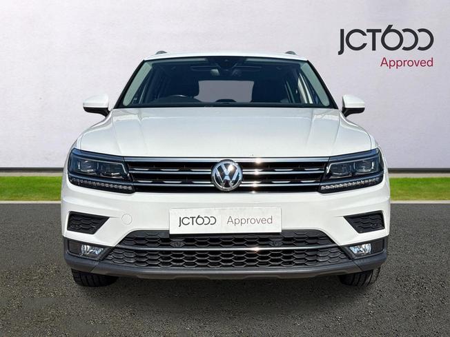 VOLKSWAGEN Tiguan Photo 8