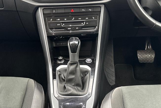 VOLKSWAGEN T-Roc Photo 25