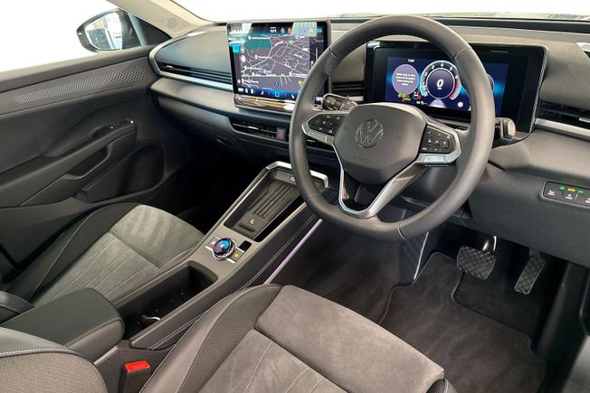 VOLKSWAGEN T-Roc Photo 6