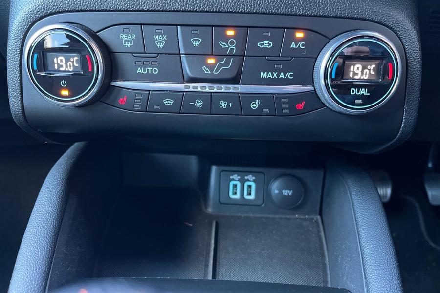 Ford FOCUS Photo autoimg-9cae85ddd3dc9e93500823c33cf8fc4a4172258b.jpg